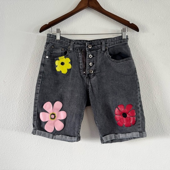 Gray Button Fly Asymmetrical Zip Long Shorts print Floral Modern Street Med NEW - Picture 13 of 13